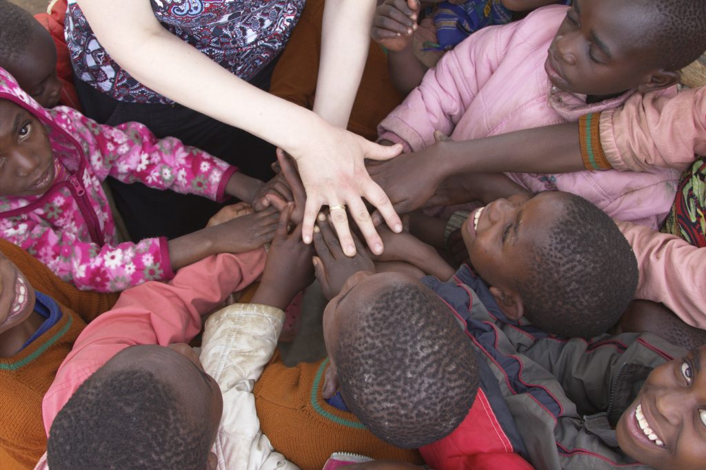 Kindern in Ruanda helfen